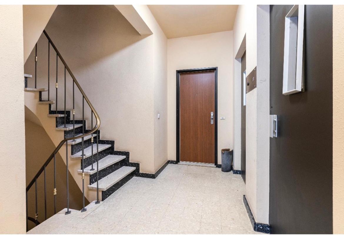 Diamonds Studio Apartment Antwerp Luaran gambar